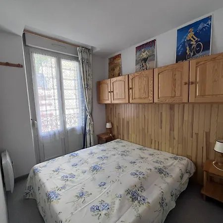 Lumineux Avec Balcon Au Centre De - Fr-1-812-121 アパート